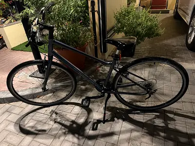Canadian Configuration- Used hybrid city bicycle, excellent condition