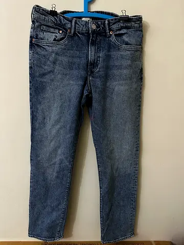 HM NO2 ESSENTIAL JEANS BRAND NEW