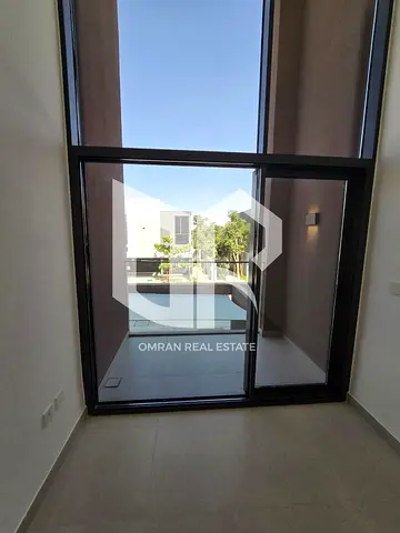 🏡 تاون هاوس كورنر بمساحات كبيرة في مشروع روبينا - مسار 🌿