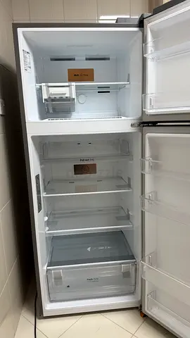 For Sale: LG Refrigerator – Excellent Condition