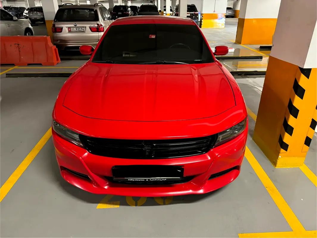Dodge Charger 2019 — photo 1 of 3
