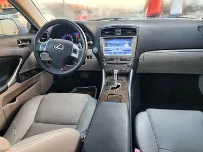 2011 Lexus IS-SERIES — фото 10