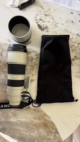 Sony FE 200-600mm f/5.6-6.3 G OSS Telephoto Zoom Lens (White) - excellent Condition