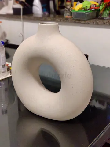 HM Home Modern Round Ceramic Decorative Vase with Center Cutout