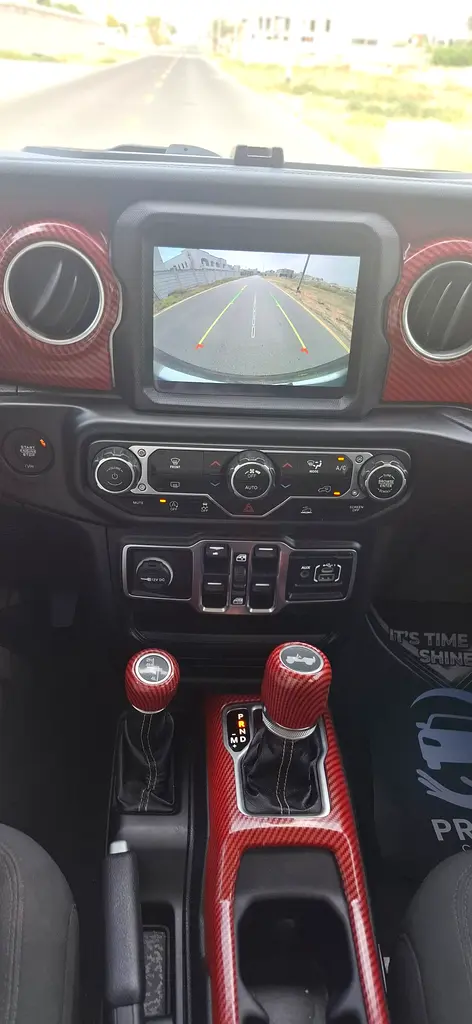 Jeep Wrangler Unlimited 2021 — photo 1 of 8