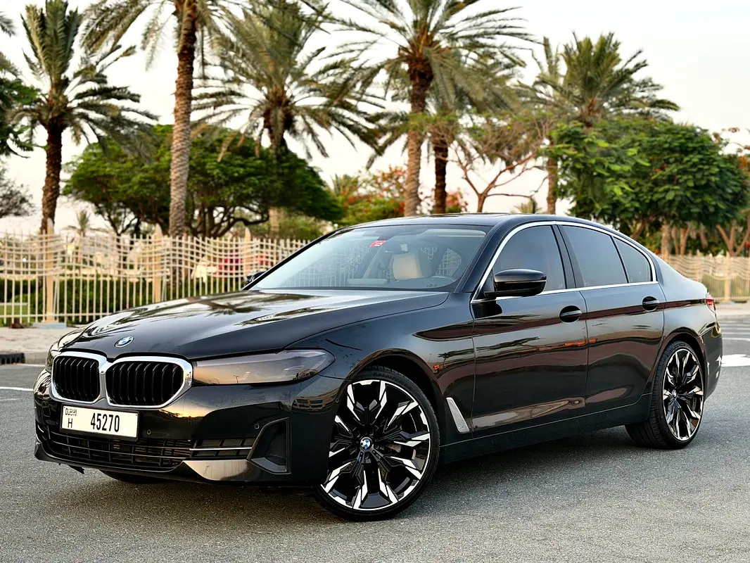 BMW 5-Series 2023 — photo 1 of 20