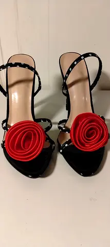 POLKA DOT KITTEN HEEL