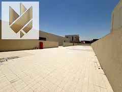 Industrial yard in Industrial 5 10000 sqft with 90KW power office kitchen central gas on main road