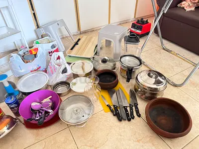 Kitchen utensils and storage rack - used, mixed set