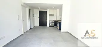 Modern 1-Bedroom with Spacious Balcony – Great Views