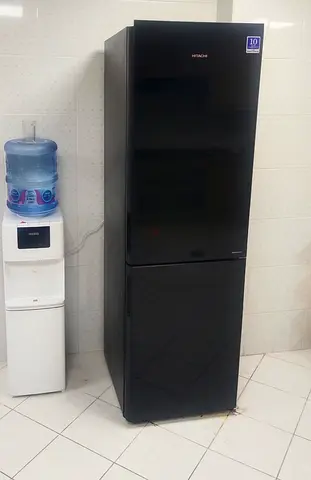 Hitachi Bottom Freezer Refrigerator Glass Black 320L Net Capacity