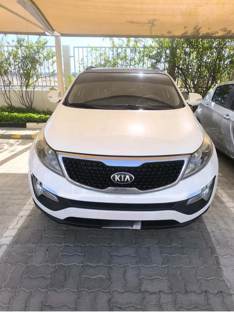 Kia Sportage 2015 — photo 1 of 12