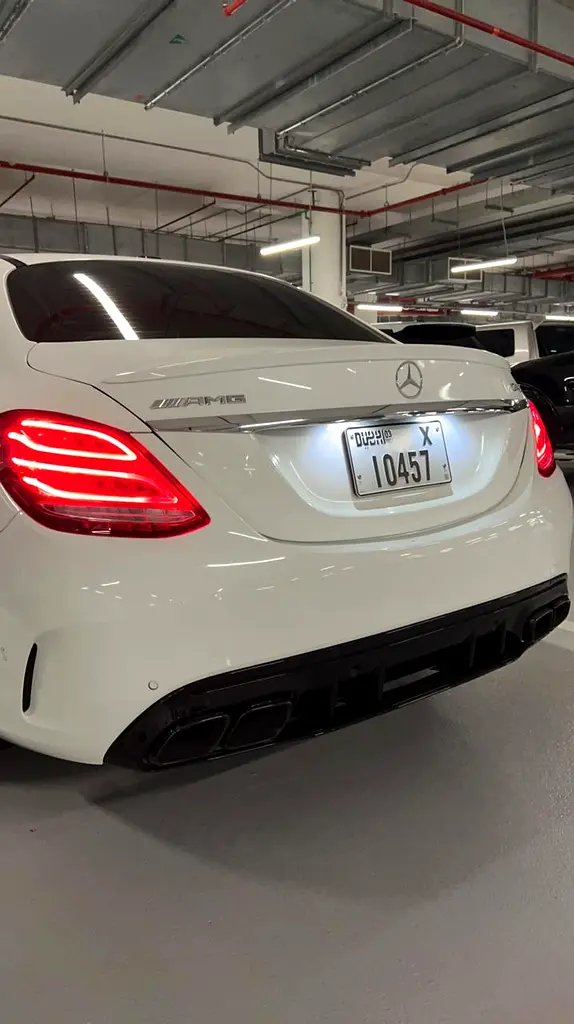 Mercedes-Benz C-Class 2018 — photo 1 of 12