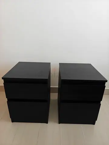 2x black bedside tables