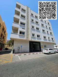 New building, second occupant - spacious apartment in a prime location close to all services
