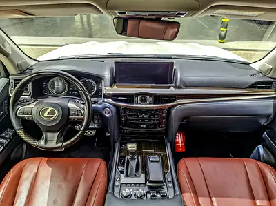 2018 Lexus LX-SERIES photo 9