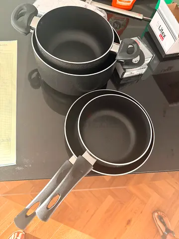 Set of 2 Non-stick Frying Pans and Small Pot never been used