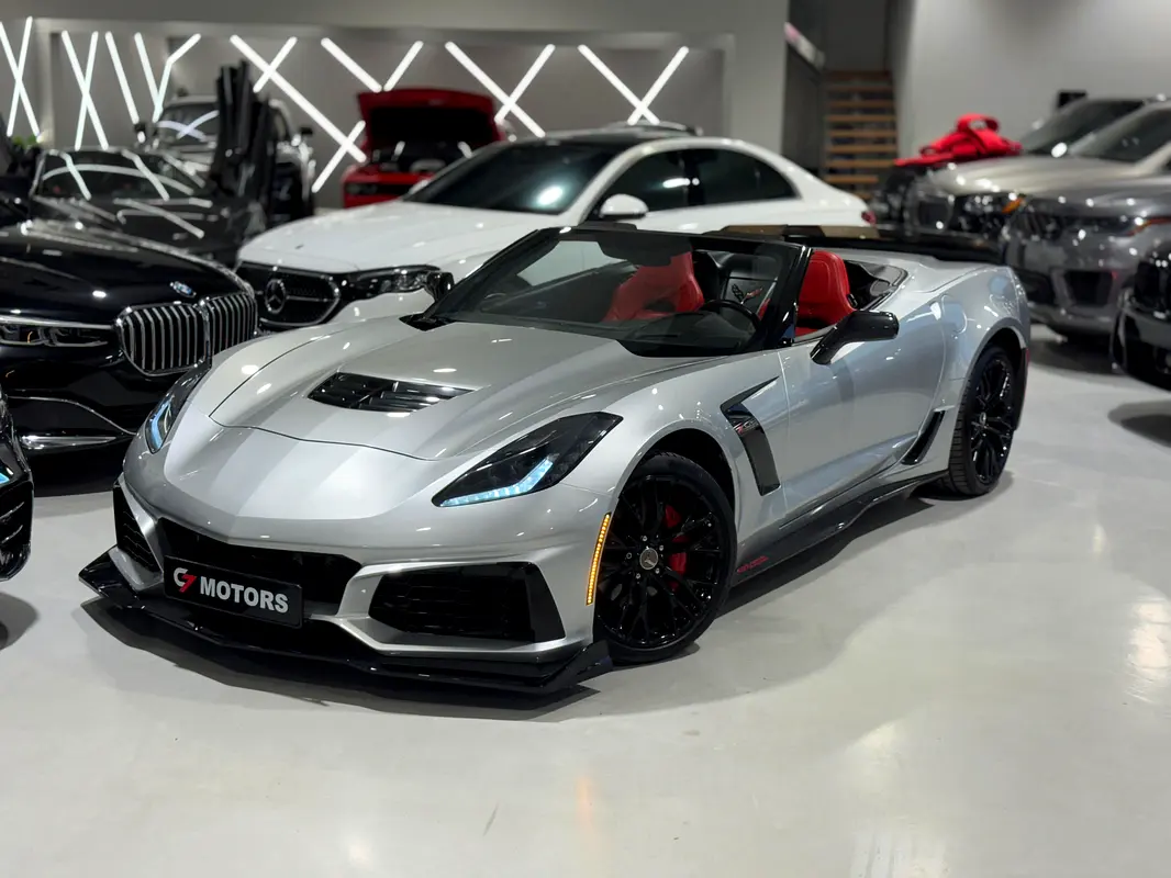 Chevrolet Corvette 2015 — photo 1 of 20