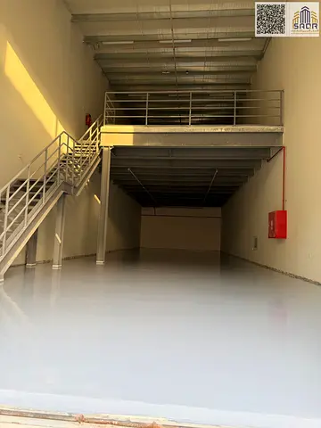 Warehouse with Mezzanine for Rent | 3,250 Sqft | 2