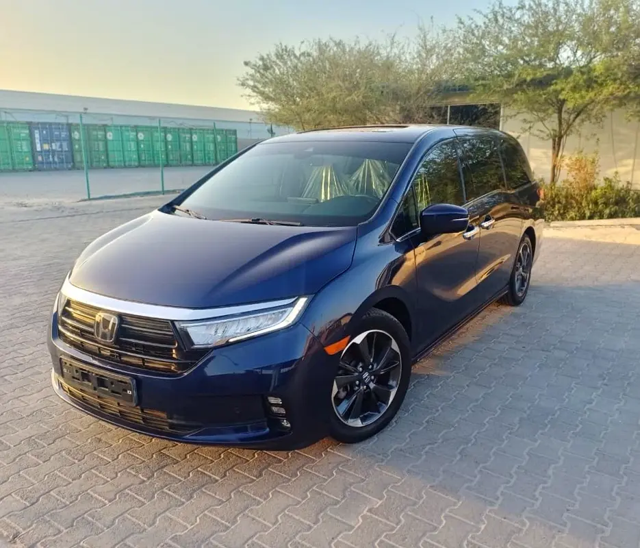 Honda Odyssey 2022 — photo 1 of 15