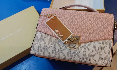 Michael Kors two-tone MK logo shoulder bag with tags (pink/cream)