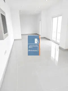 Stylish Office in Established Commercial Area of Bur Dubai