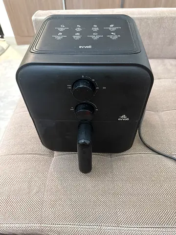 Used Evvoli Air Fryer - Compact Black, Good Working Condition
