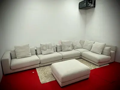 Like new condition Chattlesmore sofa