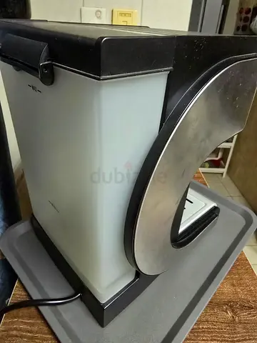 Frigidaire coffee making machine