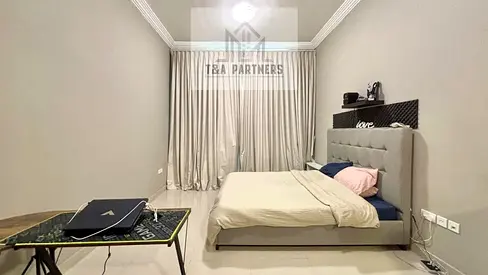 Upgraded Fully Furnished Studio with Balcony