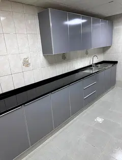 LADIES OR COUPLE ROOM AVAILABLE FOR KERALITE WORKING LADIES OR COUPLE RENT 2500 KARAMA CENTER AMETRO