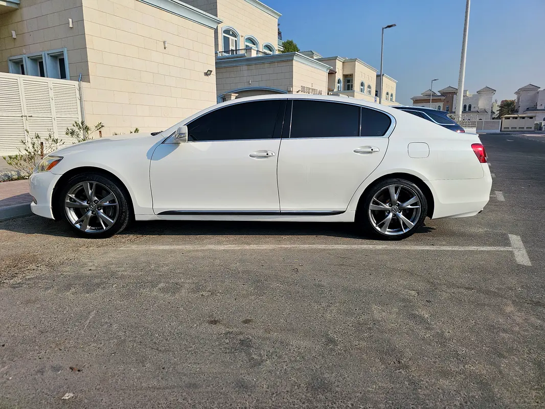 Lexus GS-Series 2010 — photo 1 of 8