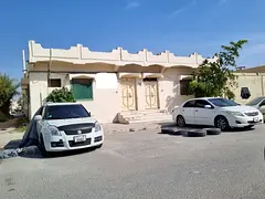 HOTT PROPERTY VILLA FOR SALE 2 SAPRATE DOORS ROOMS PLOT AREA 2700 SQRFT AREA READY FOR SALE NEAR NAS