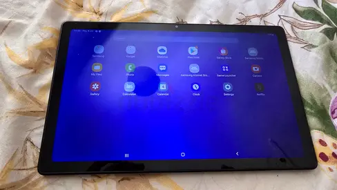 Samsung Galaxy Tab A7 (SM-T500) - 10.1 tablet in good working condition