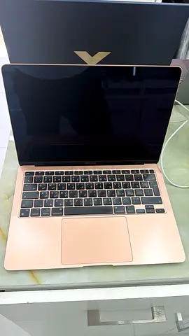 Urgent MacBook Air 2020 m1