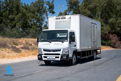 2021 Mitsubishi Canter  Chiller Box 3.0L Diesel– GCC Specs – Perfect Condition!