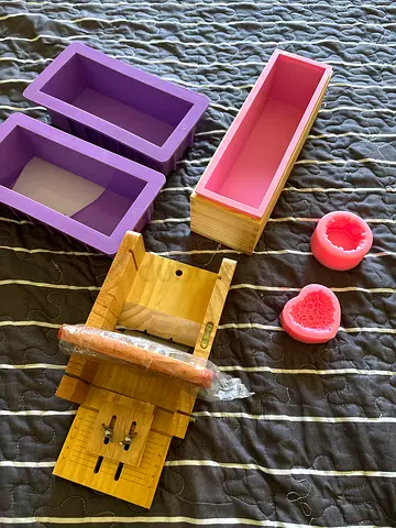 Soap molds and cutter