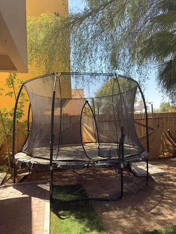 Used Large Outdoor Trampoline with Safety Net — Excellent Condition