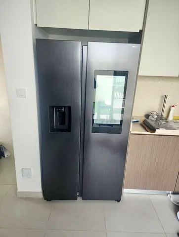 Samsung Family Hub™ Side by Side Refrigerator with TV Screen  Water Dispenser