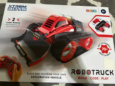 XTREM BOTS Robotruck Remote-Control  Programmable Exploration Vehicle (Build  Code) - New in Box