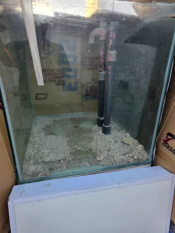 Large cube fish tank (approx 480 L)