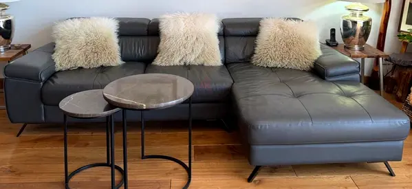 Quality Thick Leather corner sofa width 260cm - very comfy