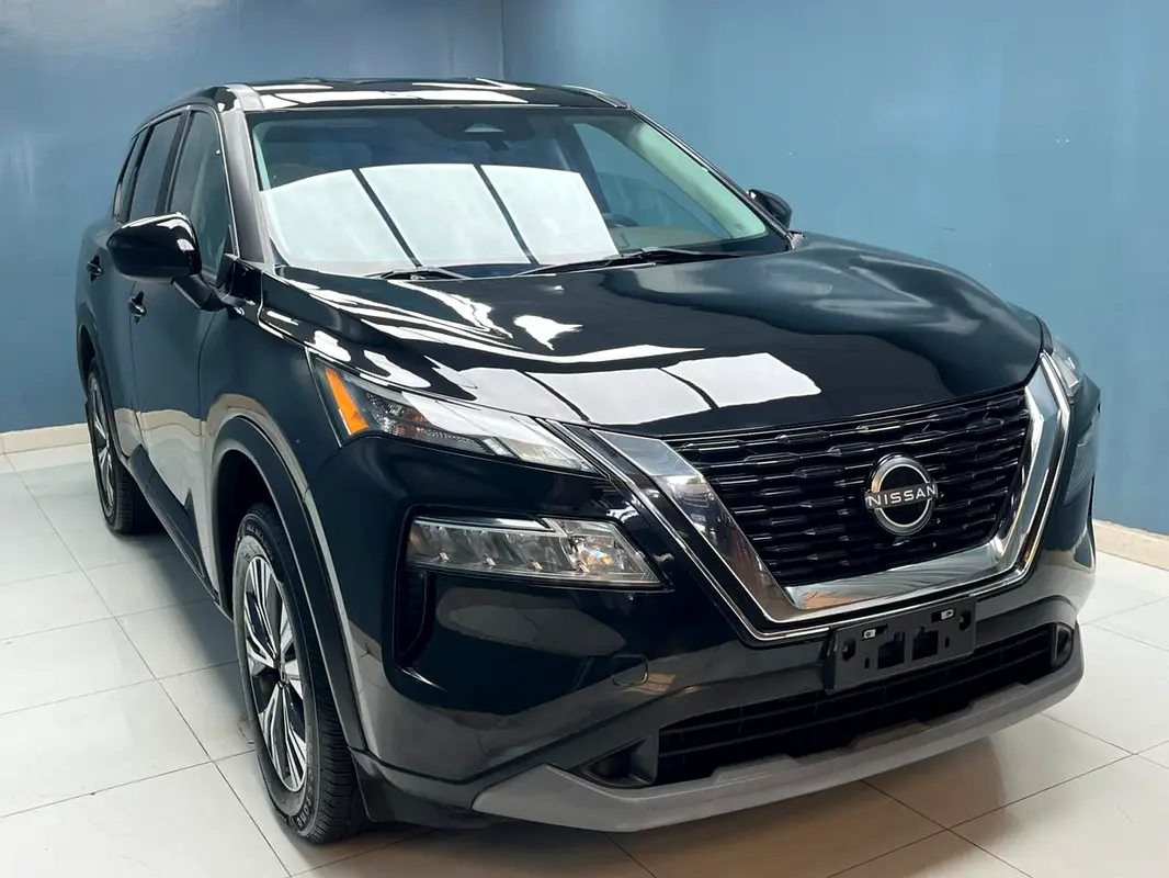 Nissan Rogue 2023 — photo 1 of 16