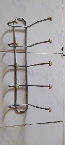 FREE Wall-mounted metal coat rack with 6 hooks