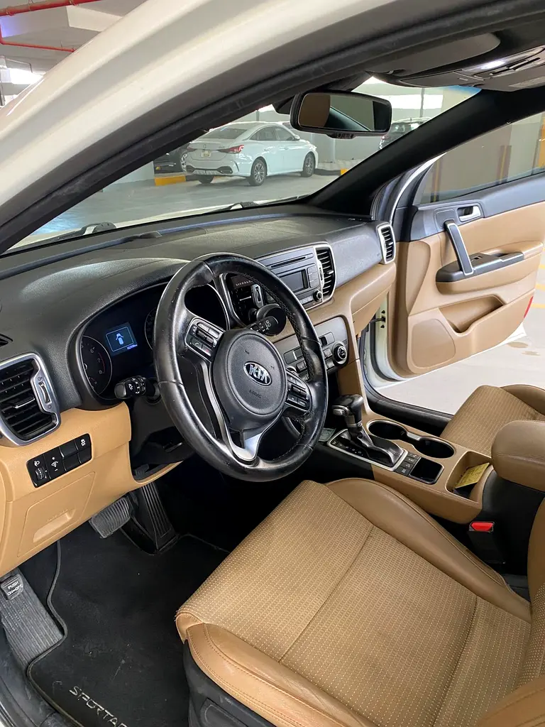 Kia Sportage 2017 — photo 1 of 7