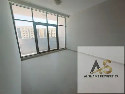 Stunnin 1bhk With Gym parking Near Family Park & Mosque Prime location