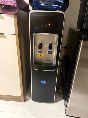 Standing Water Dispenser Cooler with Hot  Cold Taps