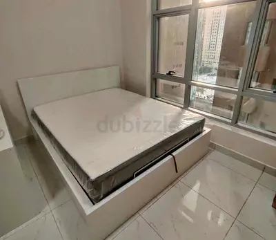 IKEA hydraulic king‑size bed (180 × 200 cm) with  IKEA mattress ✨