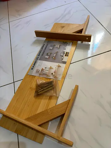 Bamboo wall-mounted shelving kit – like new, with fittings.