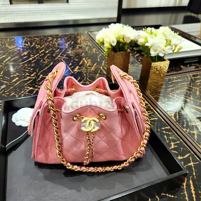 Chanel 25 Mini Pink Carviar Gold Hardware Brand New